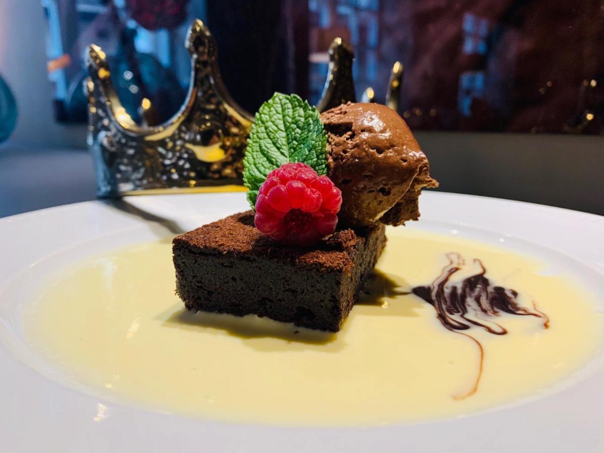 Hotel Restaurant L'Orchidee อ็องซิแซ็ง ภายนอก รูปภาพ